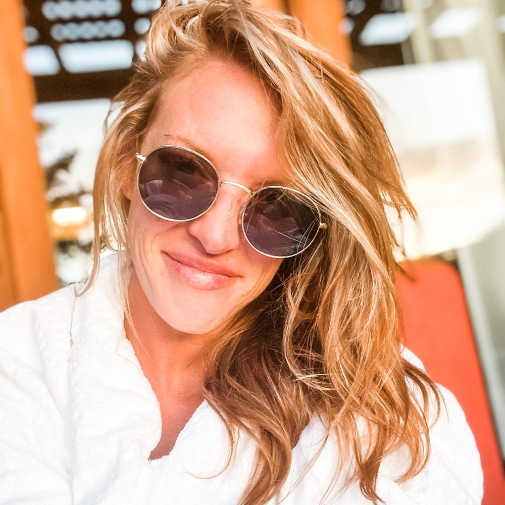 Meet your Posher, Brittney